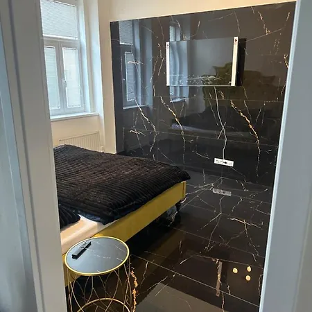 Apartamento Luxurioese Im Direkten Zentrum Von Karlovy Vary