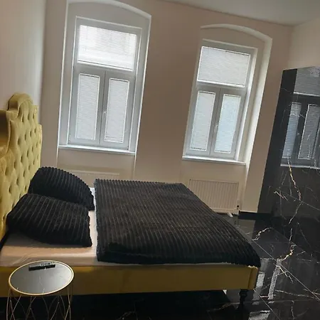 Luxurioese Im Direkten Zentrum Von Appartamento Karlovy Vary